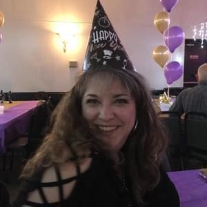 Meet your Posher, Dana